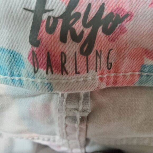 Tokyo Darling High Waste Shortly Floral Jean Short - Picture 6 of 8